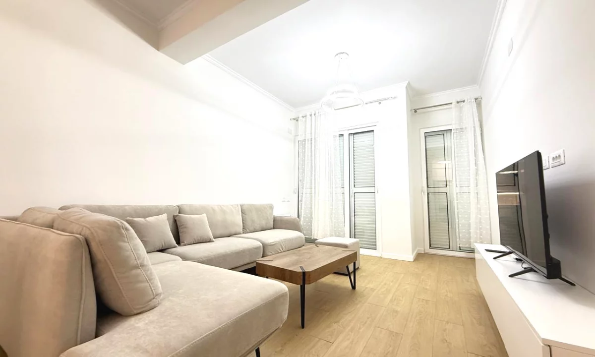 Shtepi me qera Apartament ne Tirane, 2+1, Mobilimi E mobiluar, Pagesa 700  Euro.