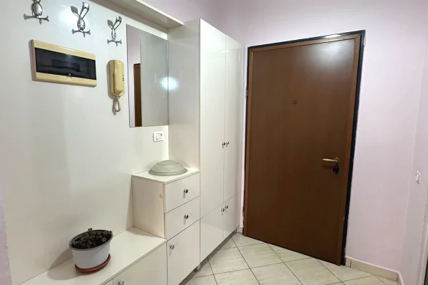 Shtepi ne shitje Apartament ne Tirane, 1+1, Mobilimi E mobiluar, Pagesa 20,610,000  Leke.
