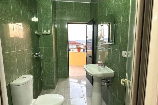 Shtepi ne shitje Apartament ne Tirane, 1+1, Mobilimi E mobiluar, Pagesa 20,610,000  Leke.
