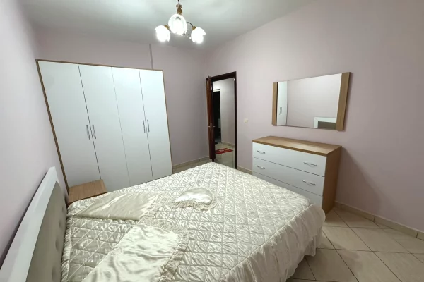 Shtepi ne shitje Apartament ne Tirane, 1+1, Mobilimi E mobiluar, Pagesa 20,610,000  Leke.