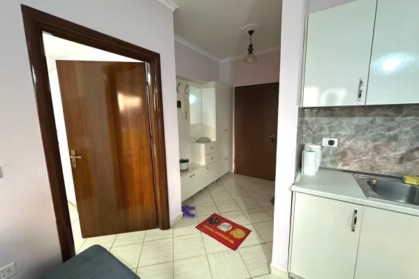 Shtepi ne shitje Apartament ne Tirane, 1+1, Mobilimi E mobiluar, Pagesa 20,610,000  Leke.