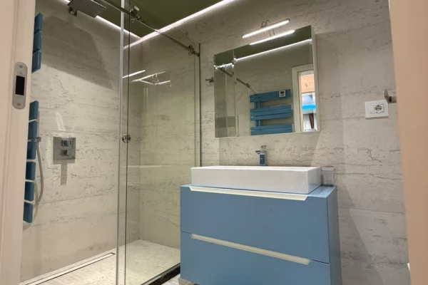 Shtepi ne shitje Apartament ne Tirane, 2+1, Mobilimi E mobiluar, Pagesa 25,500,000  Leke.