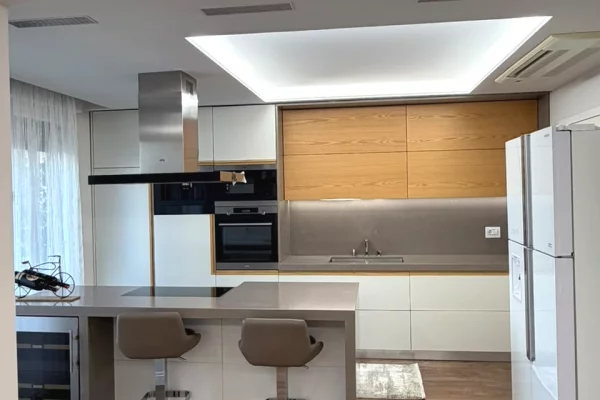 Shtepi ne shitje Apartament ne Tirane, 2+1, Mobilimi E mobiluar, Pagesa 25,500,000  Leke.
