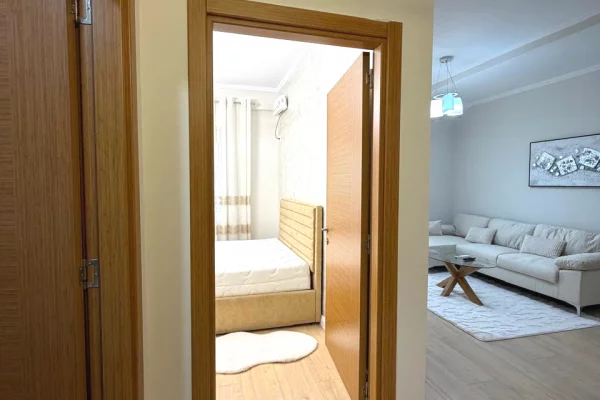 Shtepi ne shitje Apartament ne Tirane, 1+1, Mobilimi E mobiluar, Pagesa 14,200,000  Leke.