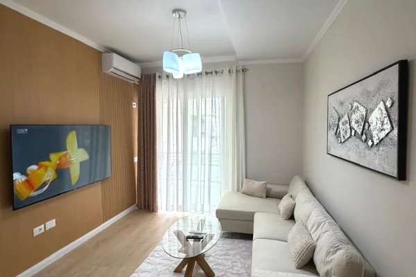 Shtepi ne shitje Apartament ne Tirane, 1+1, Mobilimi E mobiluar, Pagesa 14,200,000  Leke.