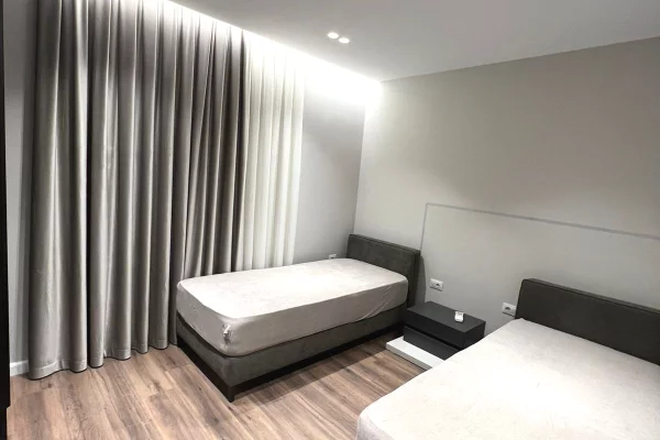 Shtepi me qera Apartament ne Tirane, 2+1, Mobilimi E mobiluar, Pagesa 70,000  Leke.
