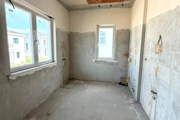 Shtepi ne shitje Vila Luksoze ne Tirane, 4+1, Mobilimi Bosh, pa mobiluar, Pagesa 1,400,000  Euro.
