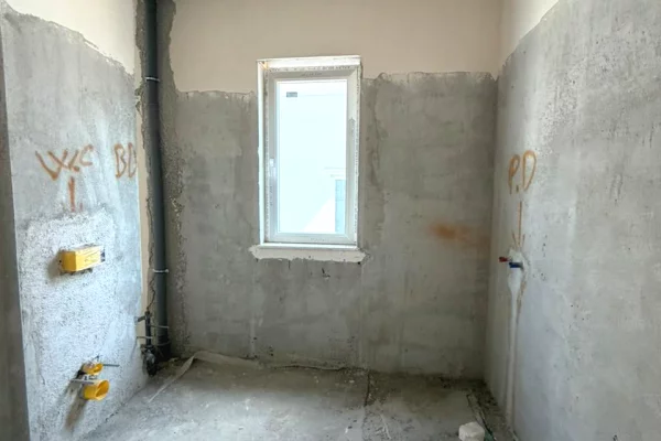 Shtepi ne shitje Vila Luksoze ne Tirane, 4+1, Mobilimi Bosh, pa mobiluar, Pagesa 1,400,000  Euro.
