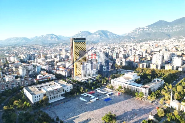 Ambient biznesi me qera 3+1 ne Tirane - 4,950 Euro