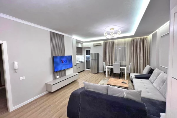 Shtepi me qera Apartament ne Tirane, 2+1, Mobilimi E mobiluar, Pagesa 60,000  Leke.