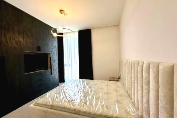 Shtepi me qera Apartament ne Tirane, 2+1, Mobilimi E mobiluar, Pagesa 1,300  Euro.