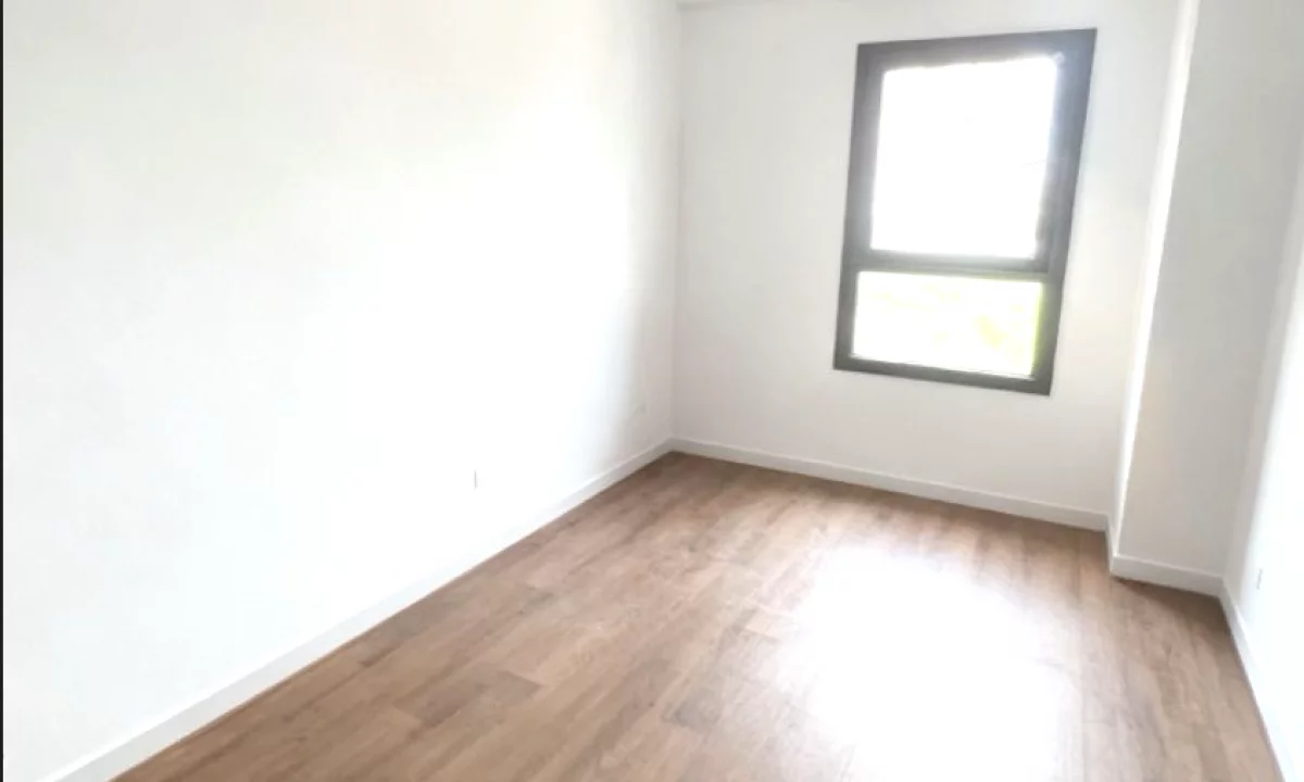 Shtepi ne shitje Apartament ne Tirane, 2+1, Mobilimi Bosh, pa mobiluar, Pagesa 15,600,000  Leke.
