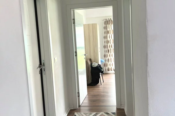 Shtepi ne shitje Apartament ne Tirane, 2+1, Mobilimi Bosh, pa mobiluar, Pagesa 15,600,000  Leke.