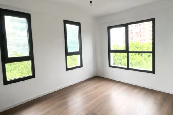Shtepi ne shitje Apartament ne Tirane, 2+1, Mobilimi Bosh, pa mobiluar, Pagesa 15,600,000  Leke.