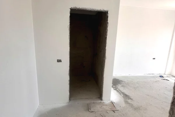 Shtepi ne shitje Apartament ne Tirane, 2+1, Mobilimi Bosh, pa mobiluar, Pagesa 15,500,000  Leke.