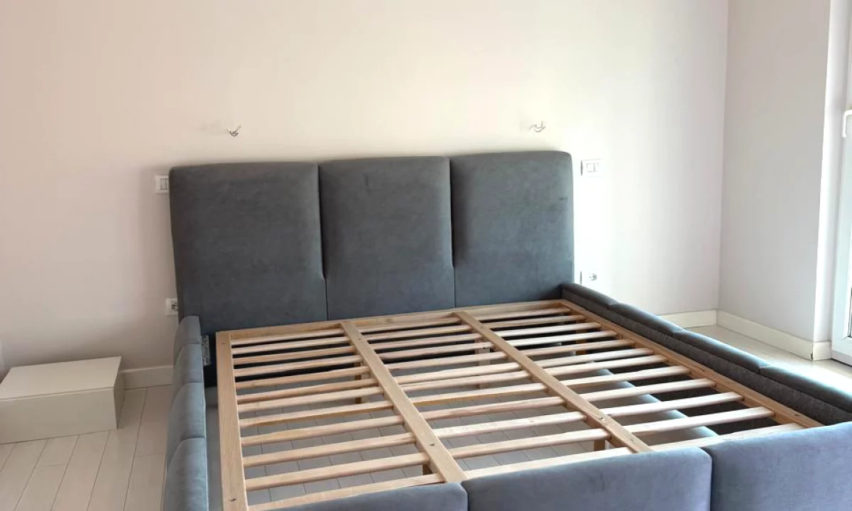 Shtepi me qera Apartament ne Tirane, 2+1, Mobilimi E mobiluar, Pagesa 100,000  Leke.