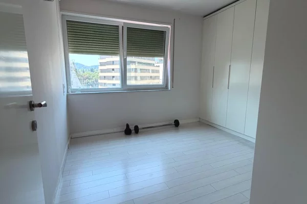 Shtepi me qera Apartament ne Tirane, 2+1, Mobilimi E mobiluar, Pagesa 100,000  Leke.