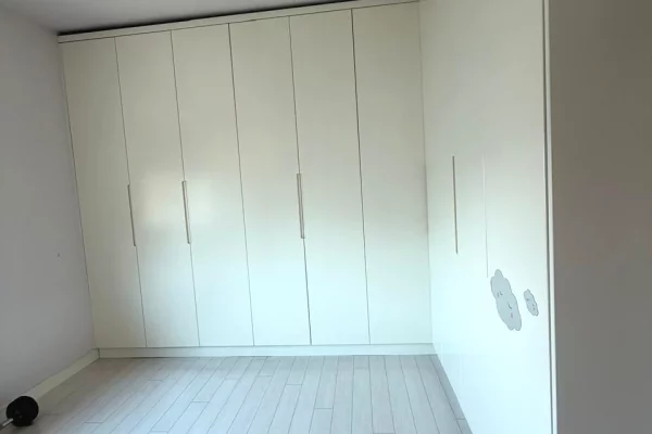 Shtepi me qera Apartament ne Tirane, 2+1, Mobilimi E mobiluar, Pagesa 100,000  Leke.