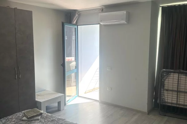 Shtepi me qera Apartament ne Tirane, 2+1, Mobilimi E mobiluar, Pagesa 65,000  Leke.