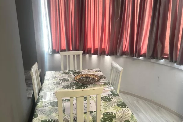 Shtepi me qera Apartament ne Tirane, 2+1, Mobilimi E mobiluar, Pagesa 65,000  Leke.