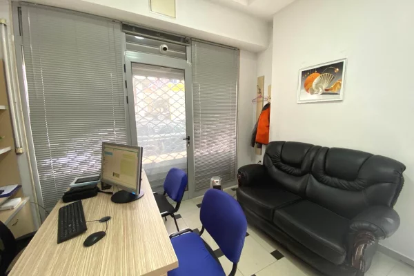 🏢 JEPET AMBIENT BIZNESI ME QIRA – PRANE PROKURORISE ✨