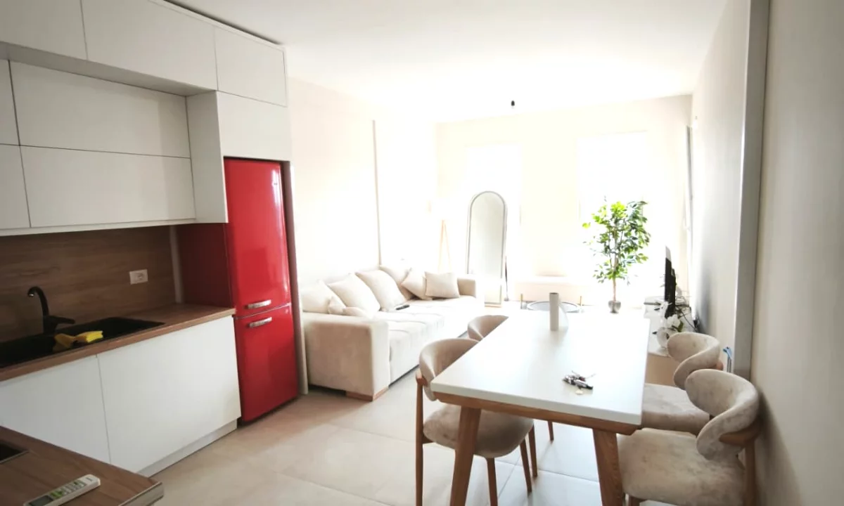 Shtepi me qera Apartament ne Tirane, 2+1, Mobilimi E mobiluar, Pagesa 550  Euro.