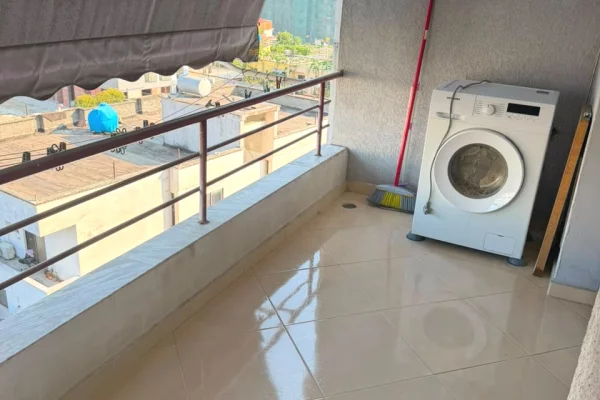 Shtepi me qera Apartament ne Tirane, 1+1, Mobilimi E mobiluar, Pagesa 40,000  Leke.