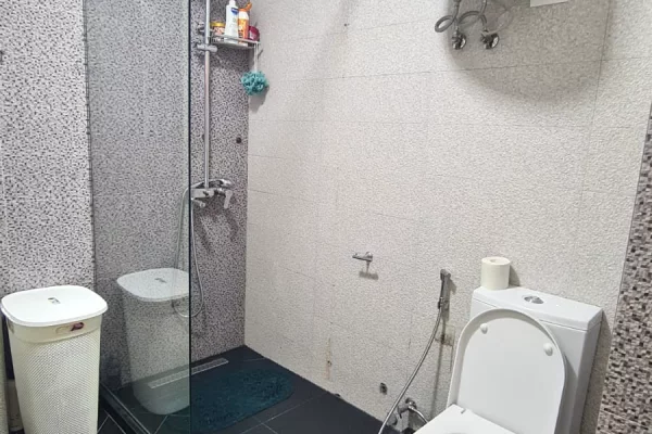 Shtepi ne shitje Apartament ne Tirane, 2+1, Mobilimi E mobiluar, Pagesa 25,000,000  Leke.