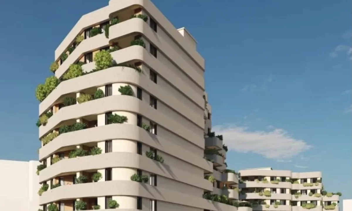 Shtepi ne shitje Apartament ne Tirane, 2+1, Mobilimi Bosh, pa mobiluar, Pagesa 130,960  Euro.