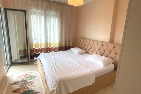 Shtepi me qera Apartament ne Tirane, 1+1, Mobilimi E mobiluar, Pagesa 60,000  Leke.