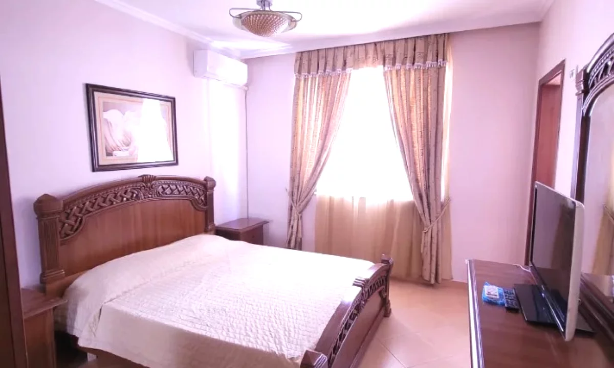 Shtepi me qera Apartament ne Tirane, 2+1, Mobilimi E mobiluar, Pagesa 700  Euro.