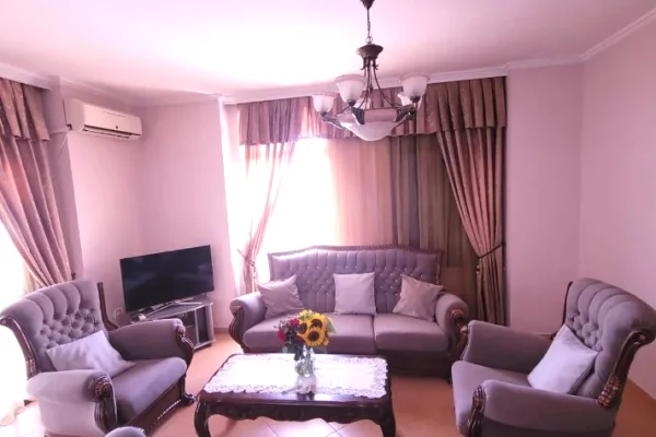 Shtepi me qera Apartament ne Tirane, 2+1, Mobilimi E mobiluar, Pagesa 700  Euro.
