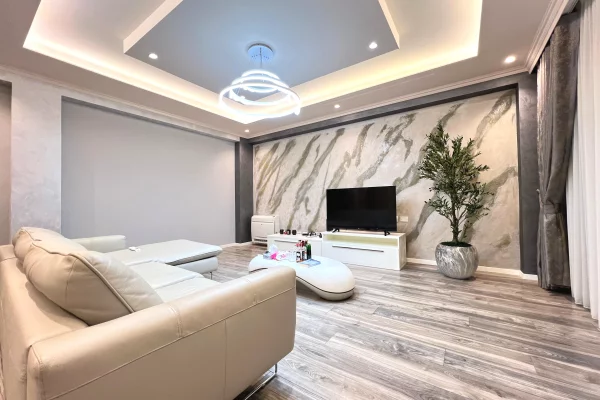 Shtepi me qera Apartament ne Tirane, 1+1, Mobilimi E mobiluar, Pagesa 900  Euro.