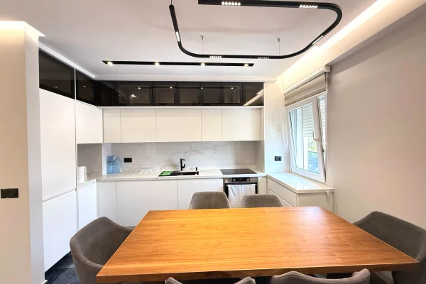 Shtepi me qera Apartament ne Tirane, 2+1, Mobilimi E mobiluar, Pagesa 150,000  Leke.