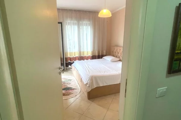 Shtepi me qera Apartament ne Tirane, 1+1, Mobilimi E mobiluar, Pagesa 60,000  Leke.