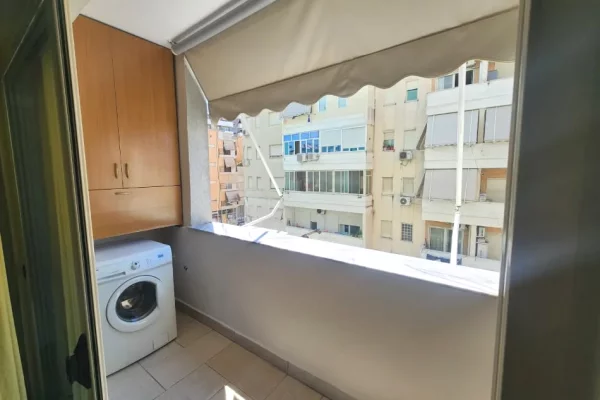 Shtepi me qera Apartament ne Tirane, 2+1, Mobilimi E mobiluar, Pagesa 80,000  Leke.