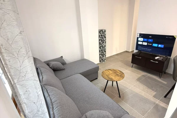 Shtepi me qera Apartament ne Tirane, 1+1, Mobilimi E mobiluar, Pagesa 52,000  Leke.