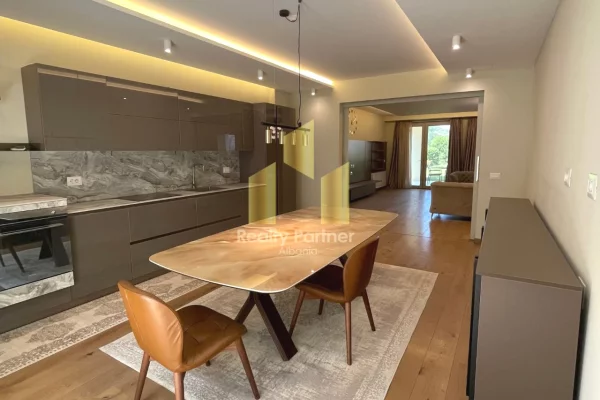 Shtepi me qera Apartament ne Tirane, 2+1, Mobilimi E mobiluar, Pagesa 2,000  Euro.