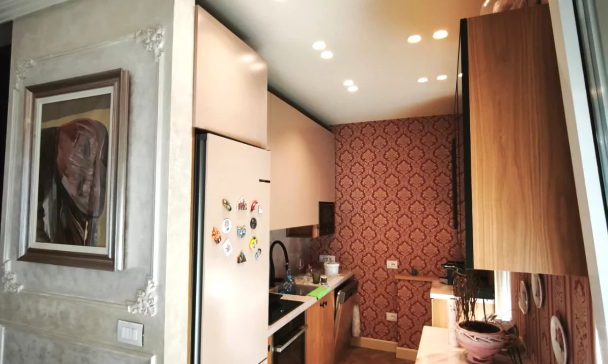 Shtepi me qera Apartament ne Tirane, 2+1, Mobilimi E mobiluar, Pagesa 1,800  Euro.