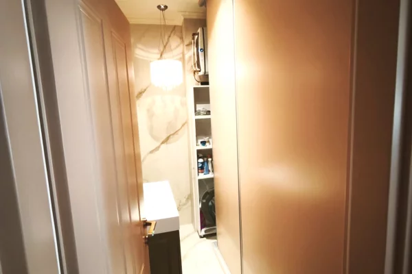 Shtepi me qera Apartament ne Tirane, 2+1, Mobilimi E mobiluar, Pagesa 1,800  Euro.