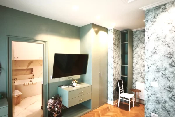 Shtepi me qera Apartament ne Tirane, 2+1, Mobilimi E mobiluar, Pagesa 1,800  Euro.