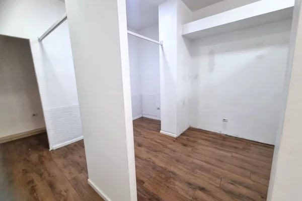 🏢 JEPET ME QIRA AMBIENT BIZNESI – MYSLYM SHYRI, TIRANE ✨