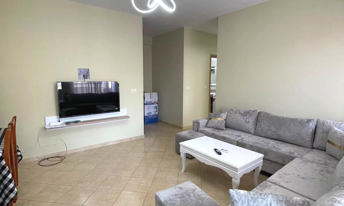 Shtepi me qera Apartament ne Tirane, 2+1, Mobilimi E mobiluar, Pagesa 55,000  Leke.