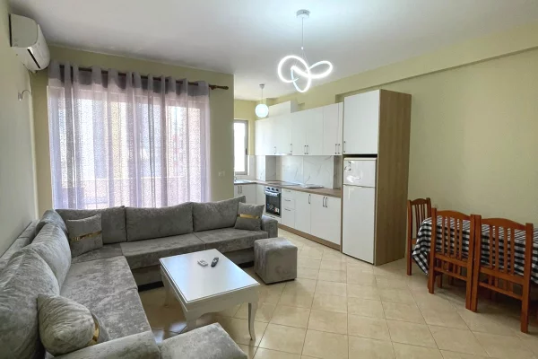 Shtepi me qera Apartament ne Tirane, 2+1, Mobilimi E mobiluar, Pagesa 55,000  Leke.