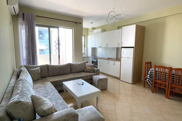 Shtepi me qera Apartament ne Tirane, 2+1, Mobilimi E mobiluar, Pagesa 55,000  Leke.