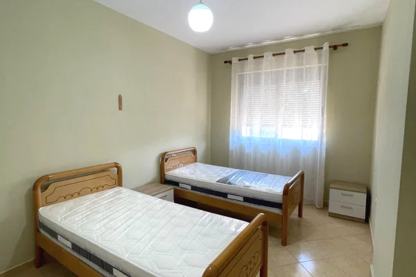 Shtepi me qera Apartament ne Tirane, 2+1, Mobilimi E mobiluar, Pagesa 55,000  Leke.