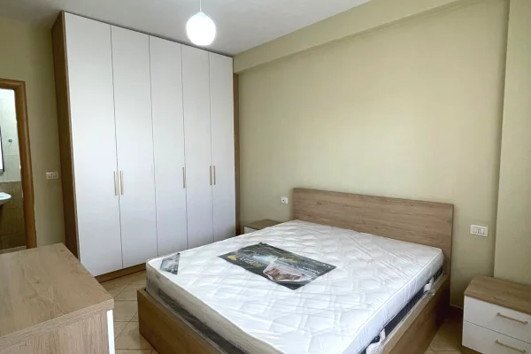 Shtepi me qera Apartament ne Tirane, 2+1, Mobilimi E mobiluar, Pagesa 55,000  Leke.