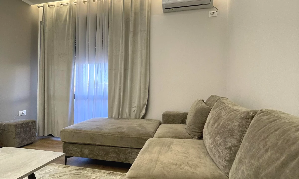 Shtepi me qera Apartament ne Tirane, 2+1, Mobilimi E mobiluar, Pagesa 900  Euro.