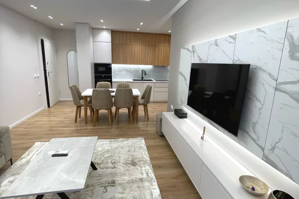 Shtepi me qera Apartament ne Tirane, 2+1, Mobilimi E mobiluar, Pagesa 900  Euro.