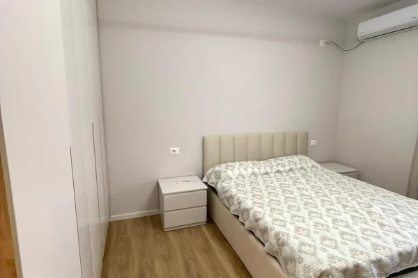 Shtepi me qera Apartament ne Tirane, 2+1, Mobilimi E mobiluar, Pagesa 900  Euro.